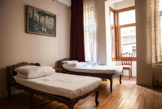 Chambers Of The Boheme - Görsel 28