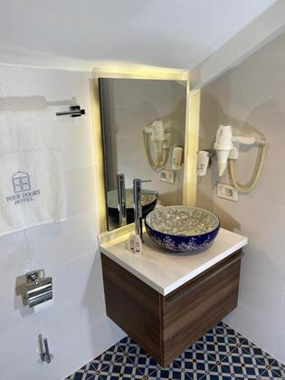 Four Doors Hotel - Görsel 17