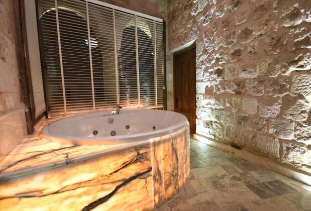 Shoestring Cave House - Görsel 19