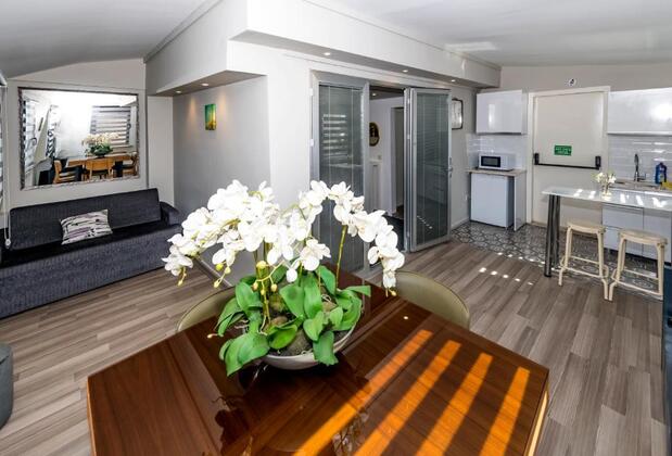 B Guest Hotel - Görsel 16