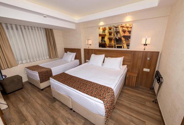 B Guest Hotel - Görsel 18