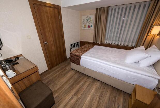 B Guest Hotel - Görsel 24