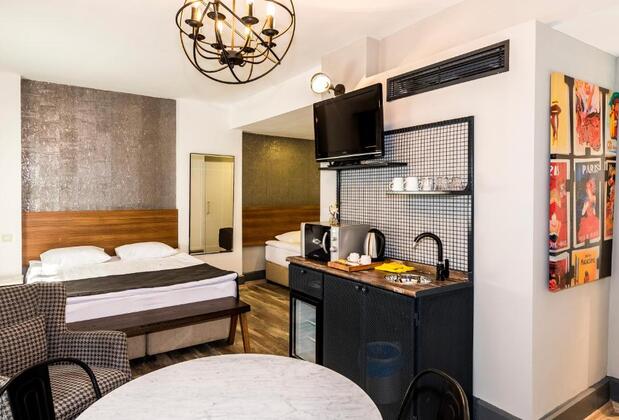 B Guest Hotel - Görsel 26