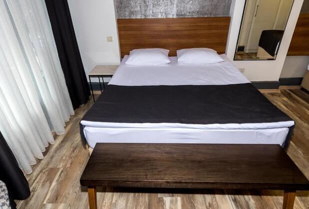 B Guest Hotel - Görsel 28