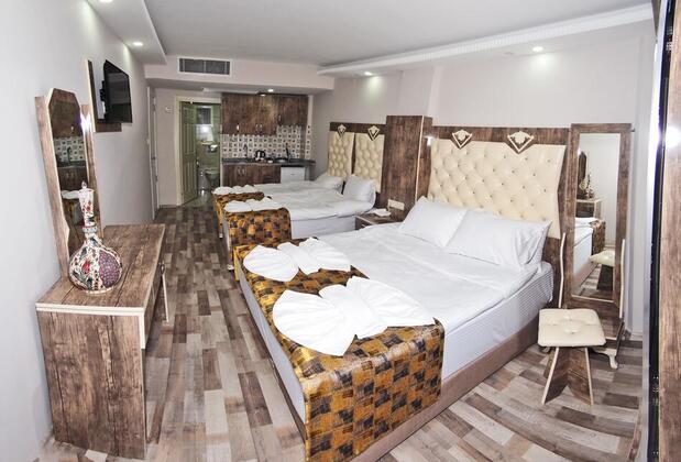 The Queen Hotel - Görsel 27