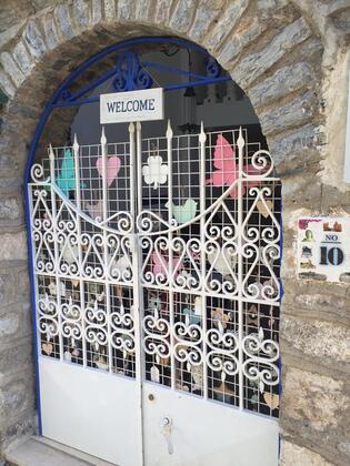 White and Blue Bodrum - Görsel 2