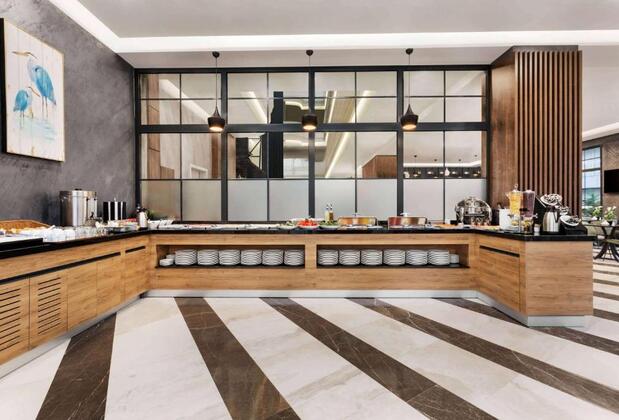 Ramada Encore by Wyndham Basın Ekspres - Görsel 46