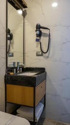 Maroon Tomtom - Görsel 38