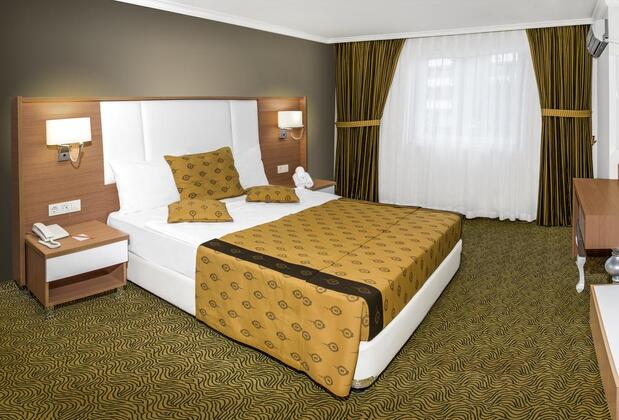 Royal Garden Select Hotel - Görsel 33