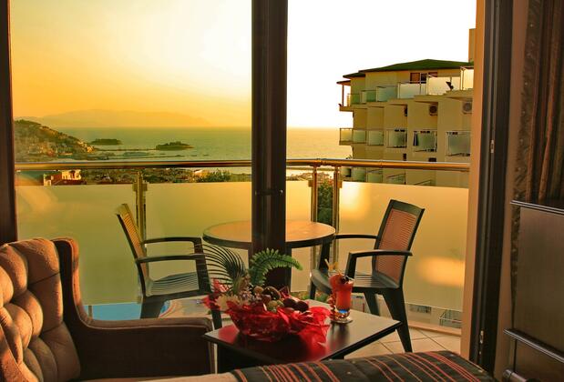 Royal Palace Kuşadası Hotel - Görsel 8