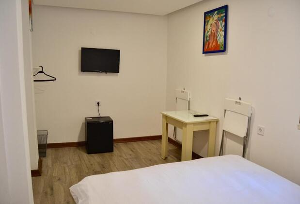 Deniz Pansiyon Alsancak - Görsel 8