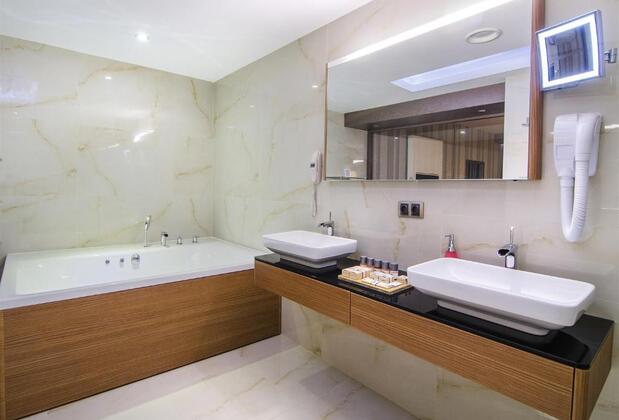 Grand Blue Sky Hotel - Görsel 29