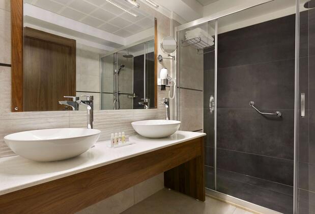 Ramada by Wyndham Van - Görsel 13