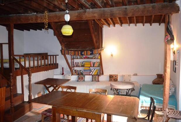 Taksiyarhis Pansiyon - Görsel 11