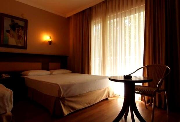 Romance Club - Görsel 3