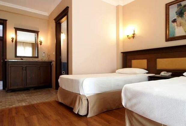 Romance Club - Görsel 5