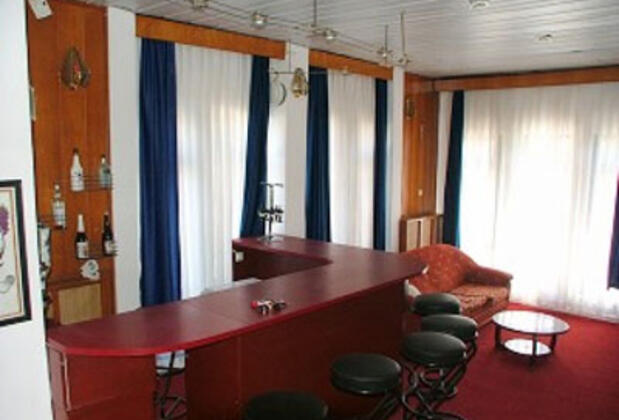 Thenes Motel - Görsel 18