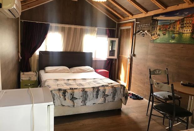 Can Otel ve Pansiyon Urla - Görsel 12