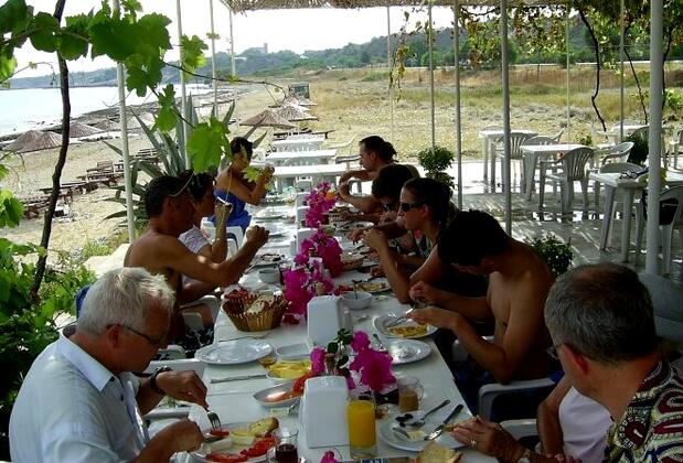 Club Güzelyalı Hotel - Görsel 18