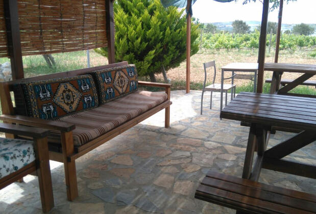 Bozcaada Çayır Bağ Evi Pansiyon - Görsel 8