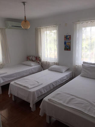 Bozcaada Çayır Bağ Evi Pansiyon - Görsel 12