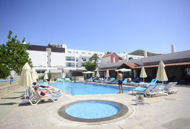 Serene Beach Resort - Görsel 13