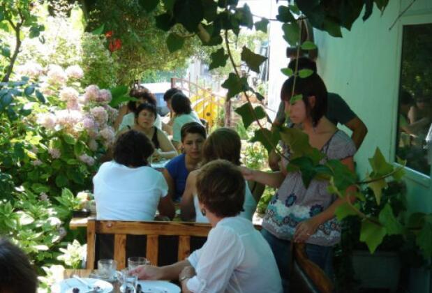 Bonjour Guesthouse - Görsel 8