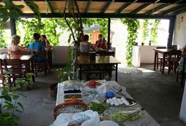 Bozcaada Gezievi Pansiyon - Görsel 26