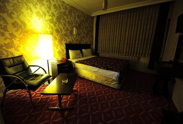 Büyük Asur Oteli - Görsel 28