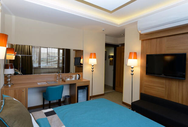 Collage Cihangir Hotel - Görsel 14