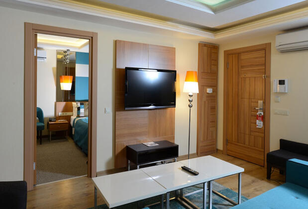 Collage Cihangir Hotel - Görsel 25