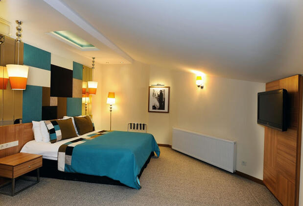 Collage Cihangir Hotel - Görsel 36