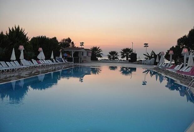 Mersin Beach Club Otel Kuşadası - Görsel 22