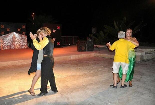 Mersin Beach Club Otel Kuşadası - Görsel 9