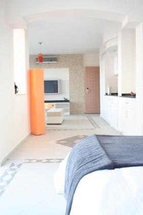 Nicholas Heights Deluxe Suite Hotel - Görsel 23