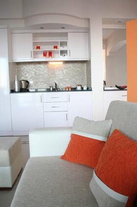 Nicholas Heights Deluxe Suite Hotel - Görsel 3