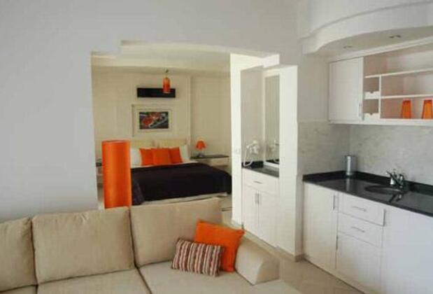 Nicholas Heights Deluxe Suite Hotel - Görsel 14