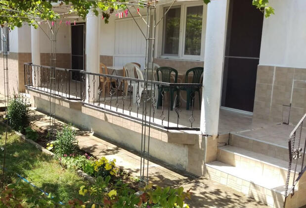 Çelik Pansiyon Gökçeada - Görsel 12