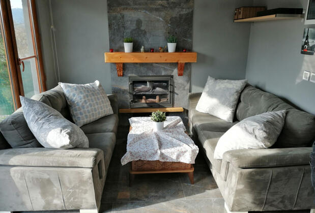 Antique River House - Görsel 3