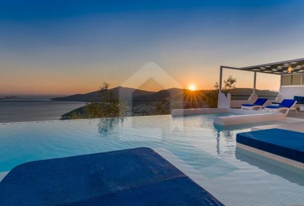 Kalkan'da Deniz Manzaralı Villa - Görsel 13