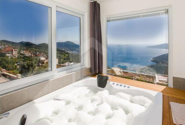 Kalkan'da Deniz Manzaralı Villa - Görsel 11