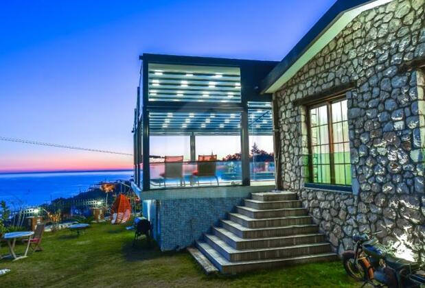 Faralya'da Manzaralı Taş Villa - Görsel 16