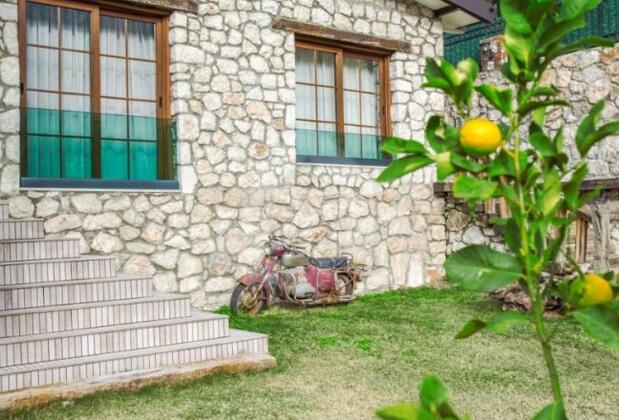Faralya'da Manzaralı Taş Villa - Görsel 6