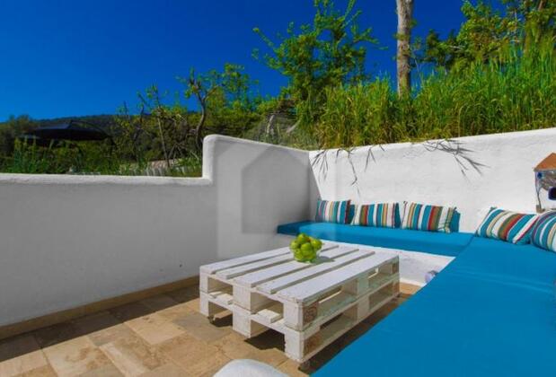 Kalkan'da Ege Mimarili Villa - Görsel 27