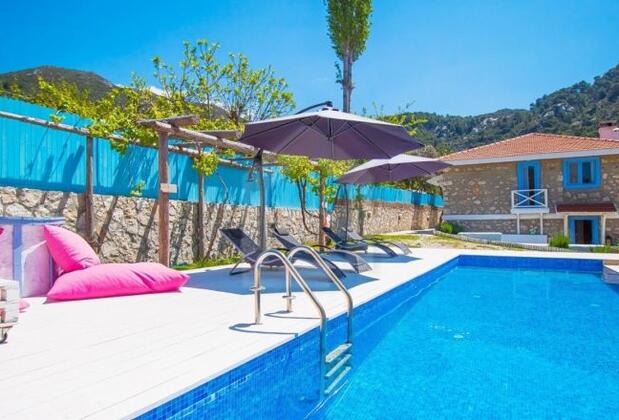 Kalkan'da Ege Mimarili Villa - Görsel 22