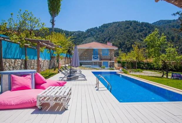 Kalkan'da Ege Mimarili Villa - Görsel 33