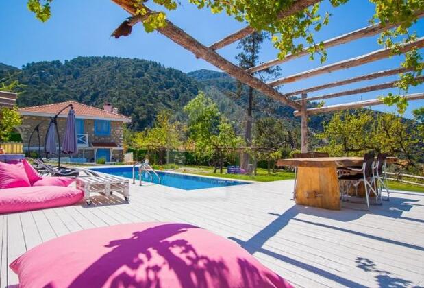 Kalkan'da Ege Mimarili Villa - Görsel 30