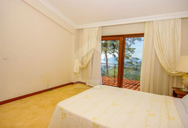 Marmaris'te Doğa Manzaralı Villa - Görsel 20
