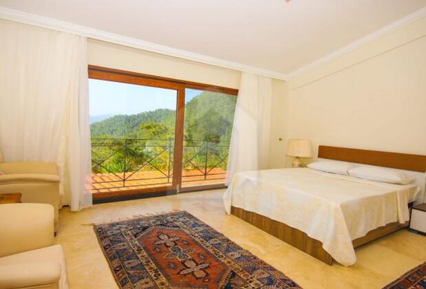 Marmaris'te Doğa Manzaralı Villa - Görsel 24