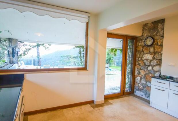 Marmaris'te Doğa Manzaralı Villa - Görsel 23